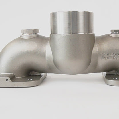 Set of manifolds for pipe connection